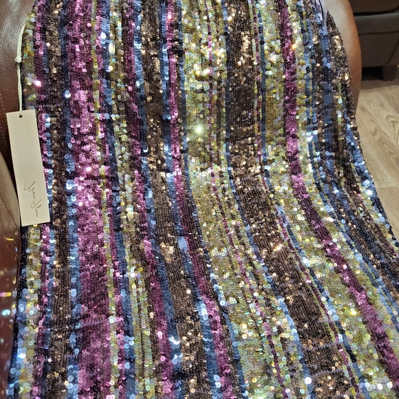 Max Azria Sequin A line dress - Picture 9 of 10